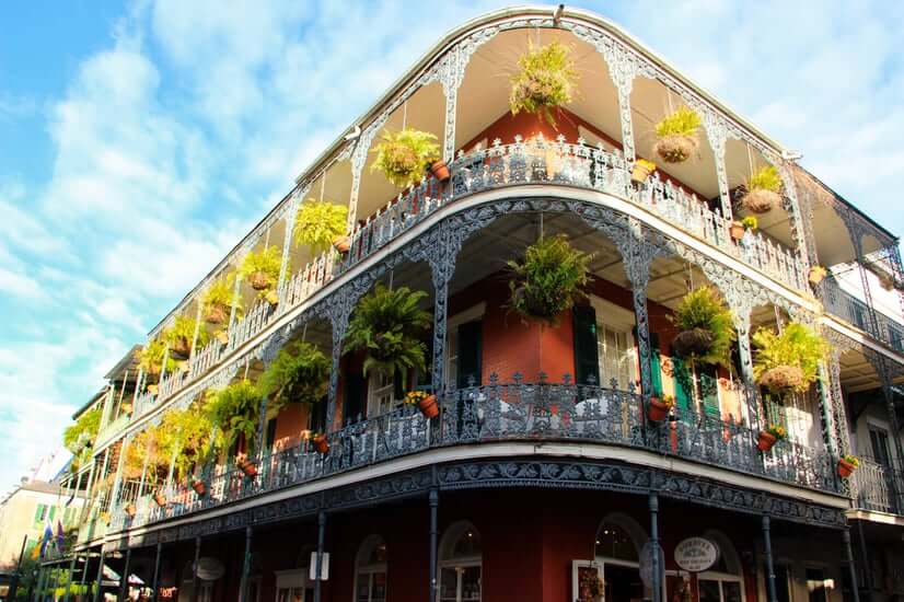 Cirrus Insight. Image of New Orleans building.